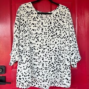 Pixi + Ivy Women's Large White Black Spotted Blouse Shirt Short Sleeve Summer